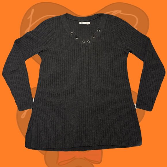 Metal Ring V-Neck Knit Sweater size small - Picture 2 of 3